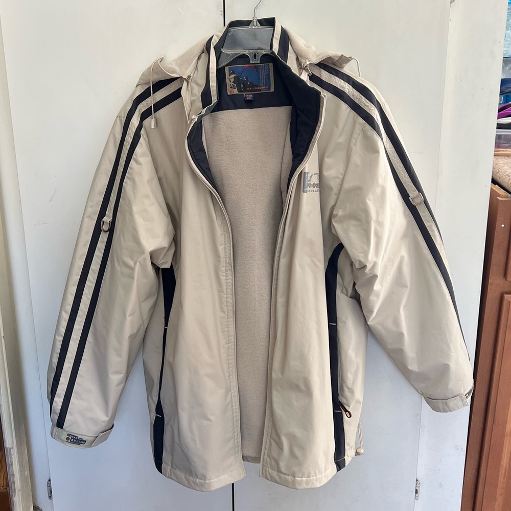 Columbia Men's Tan and Black Ski Jacket